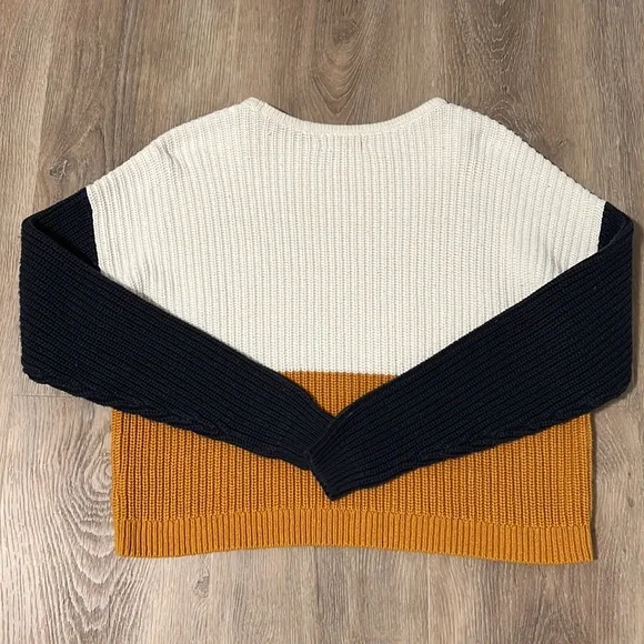 LA Hearts sweater - Picture 4 of 4